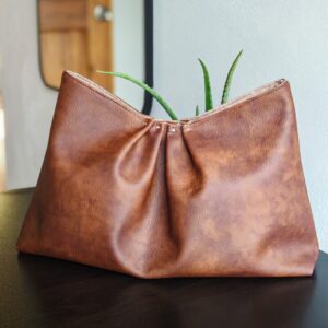 Bolso de Mano Artesanal Vinil Café Marfil | Edición Limitada
